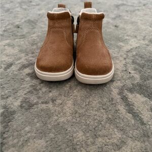 UGG Toddler Brown Suede Zip-Back Booties with White Sole